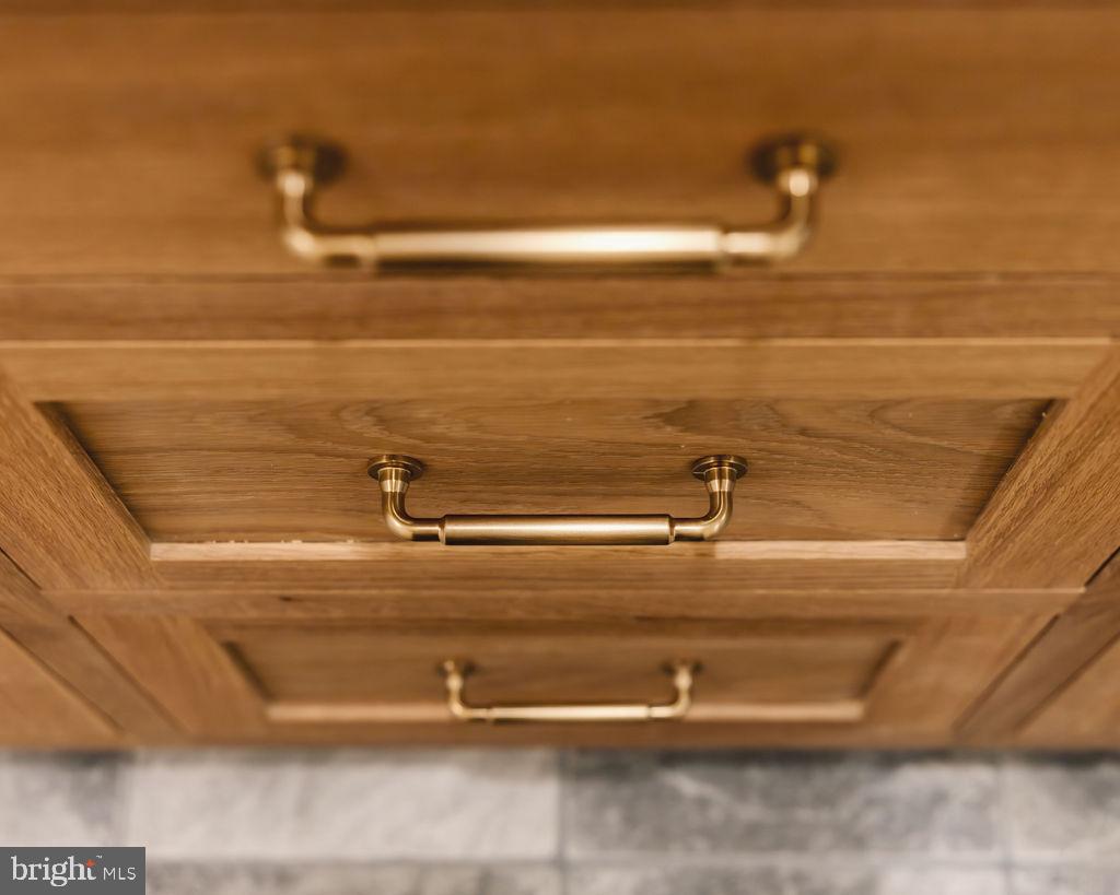 2460 ONTARIO ROAD NW