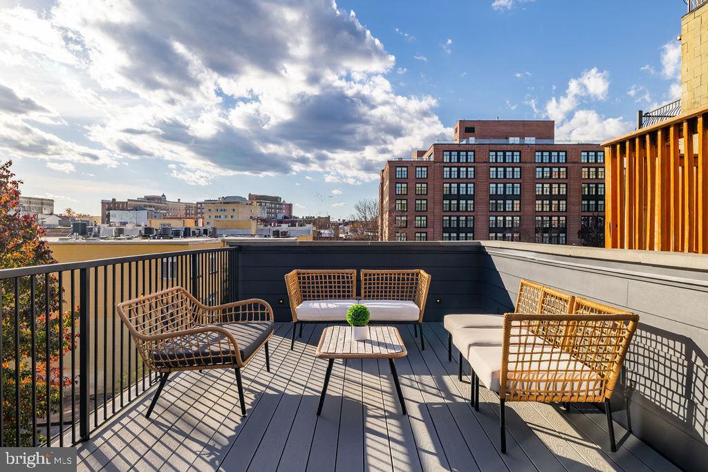 2460 ONTARIO ROAD NW