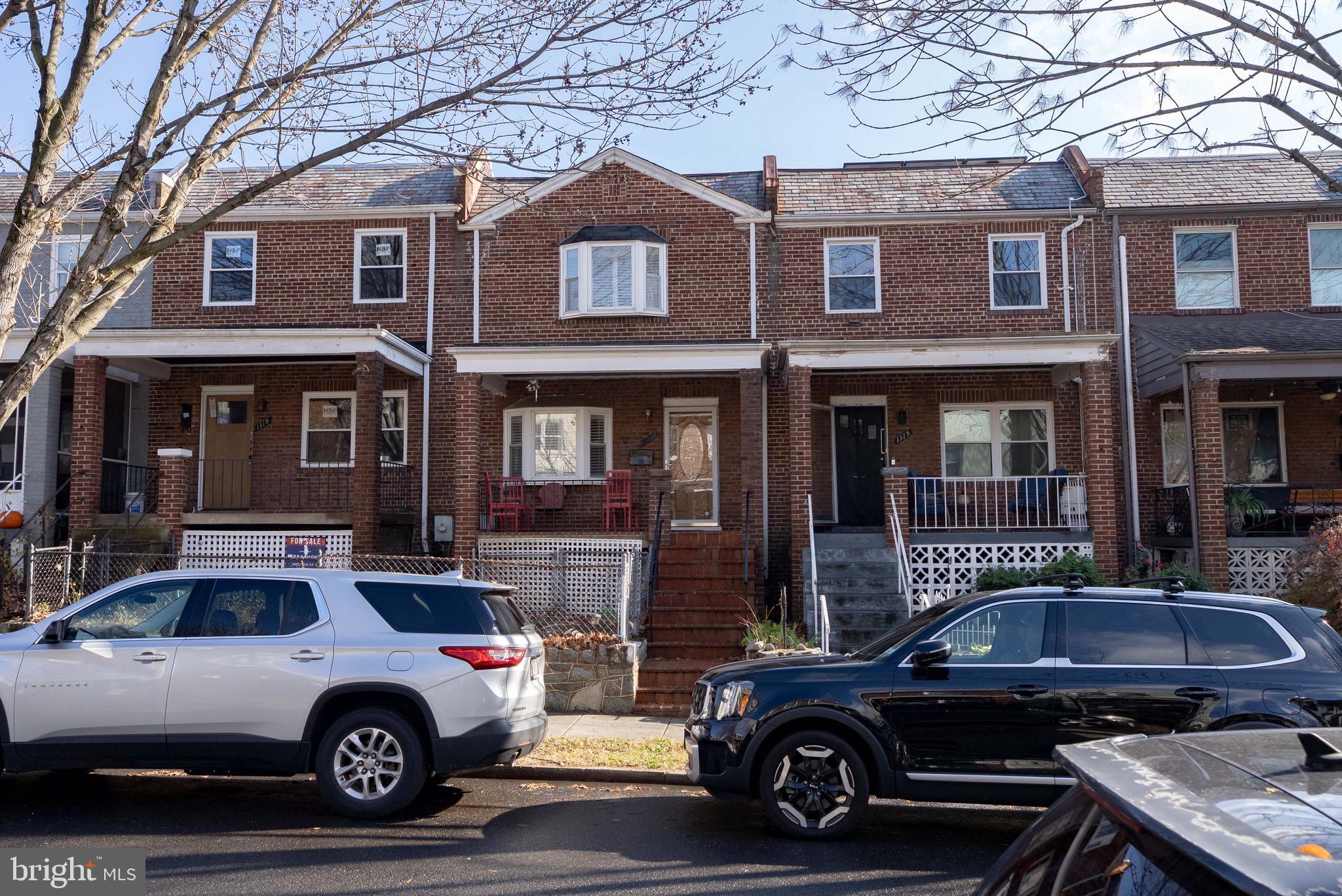 1317 STAPLES STREET NE