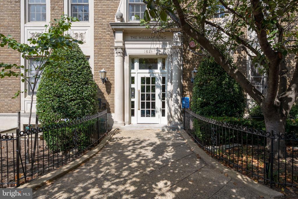 1621 T STREET NW 207