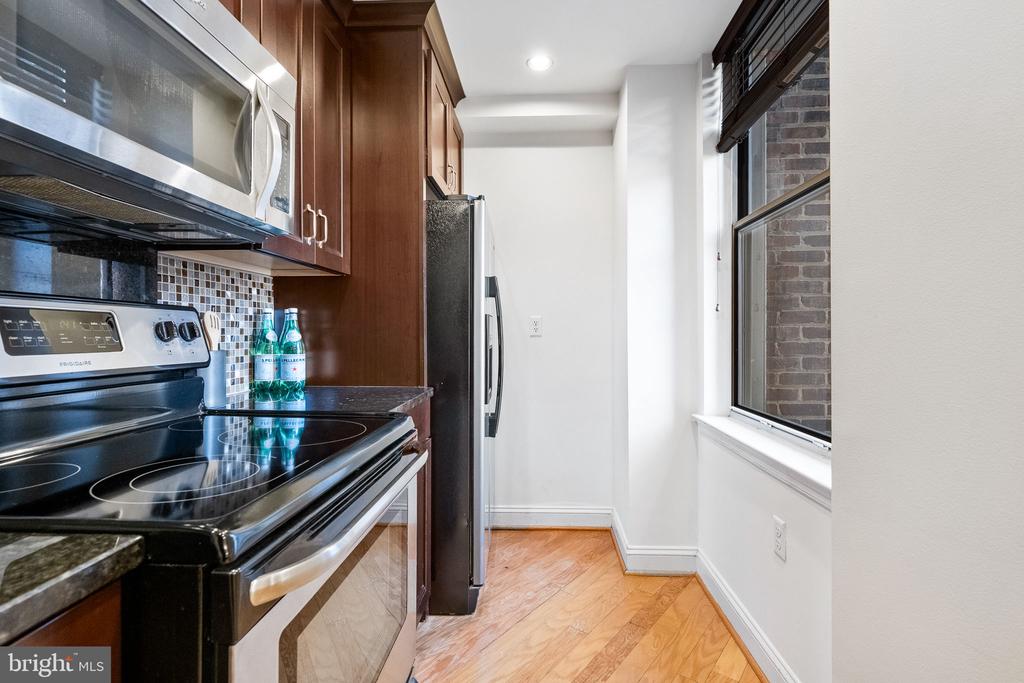 1621 T STREET NW 207