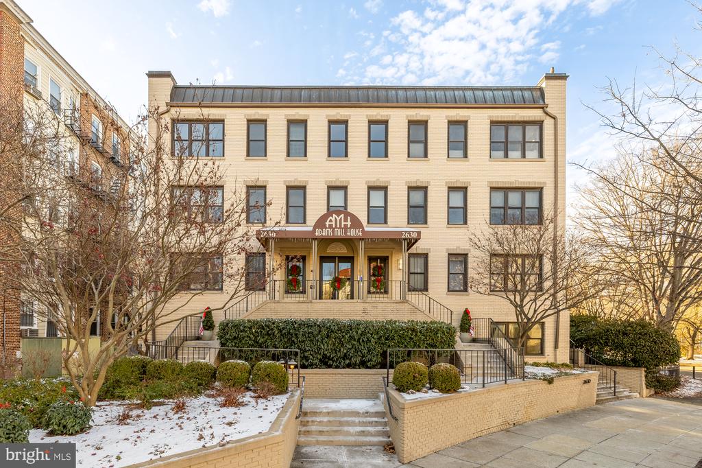 2630 ADAMS MILL ROAD NW 302