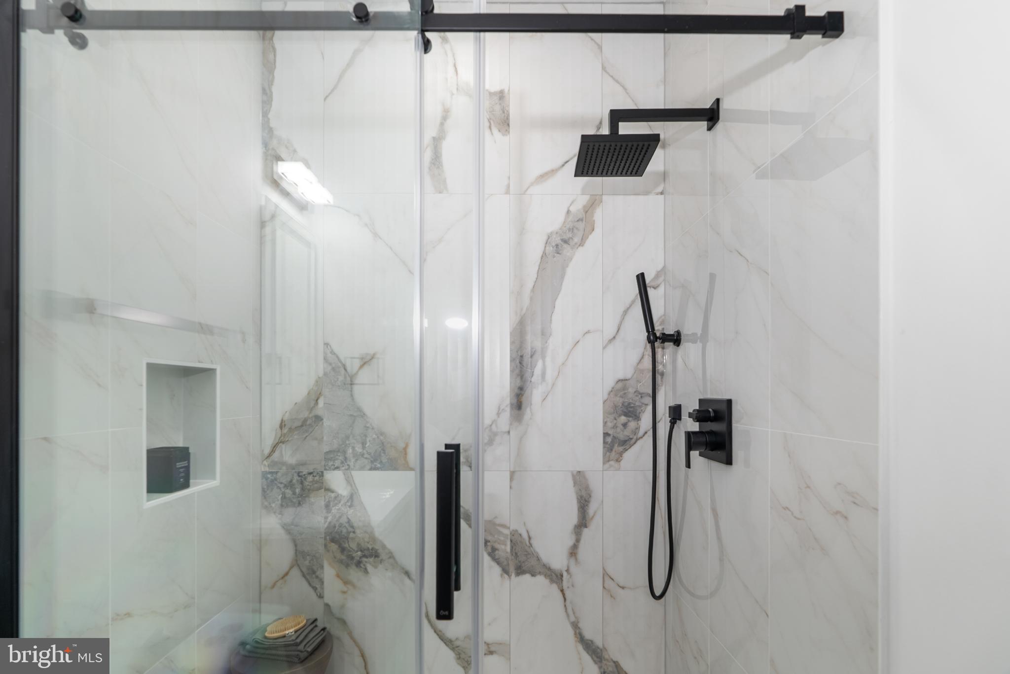 1140 OATES STREET NE 101