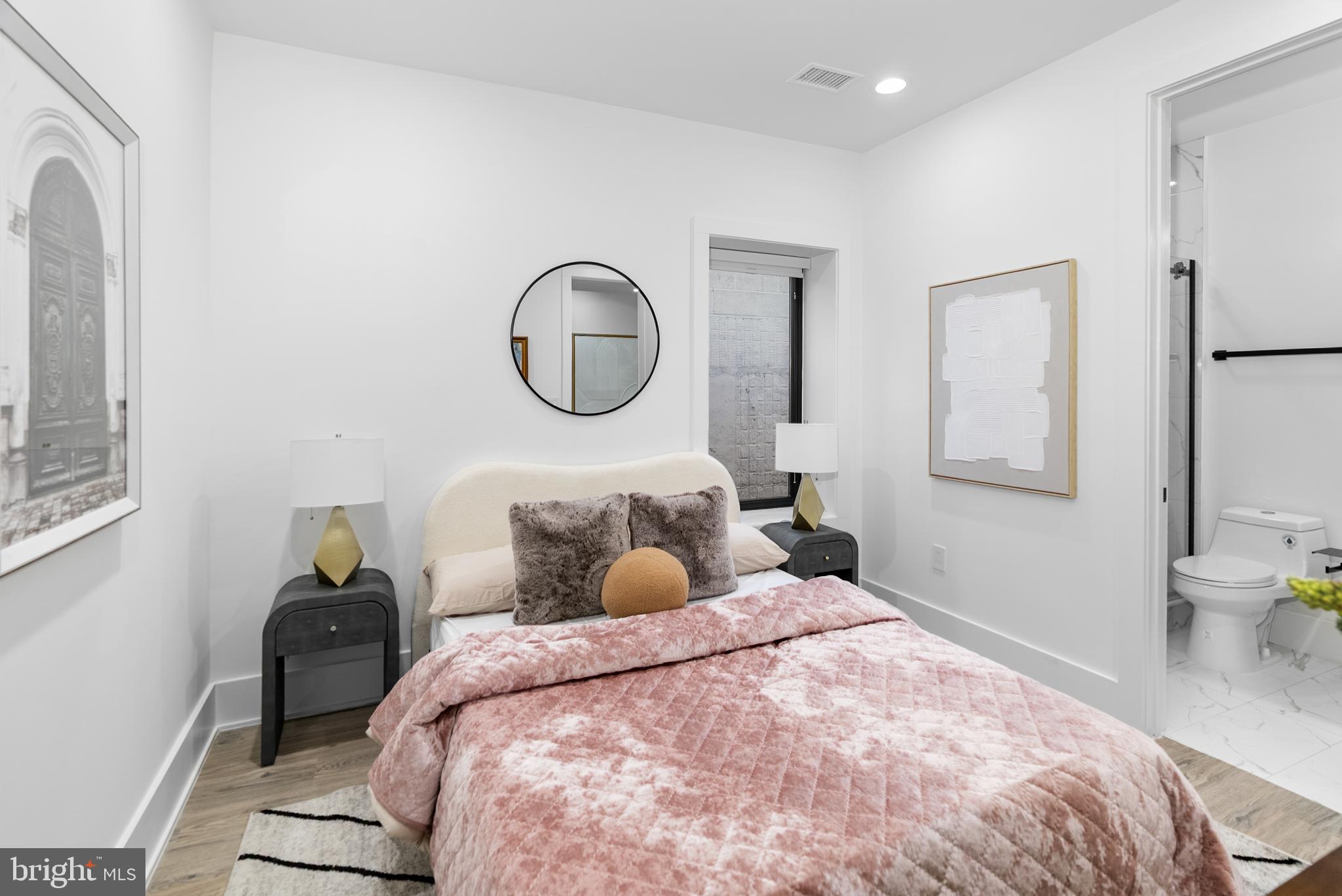 1140 OATES STREET NE 101