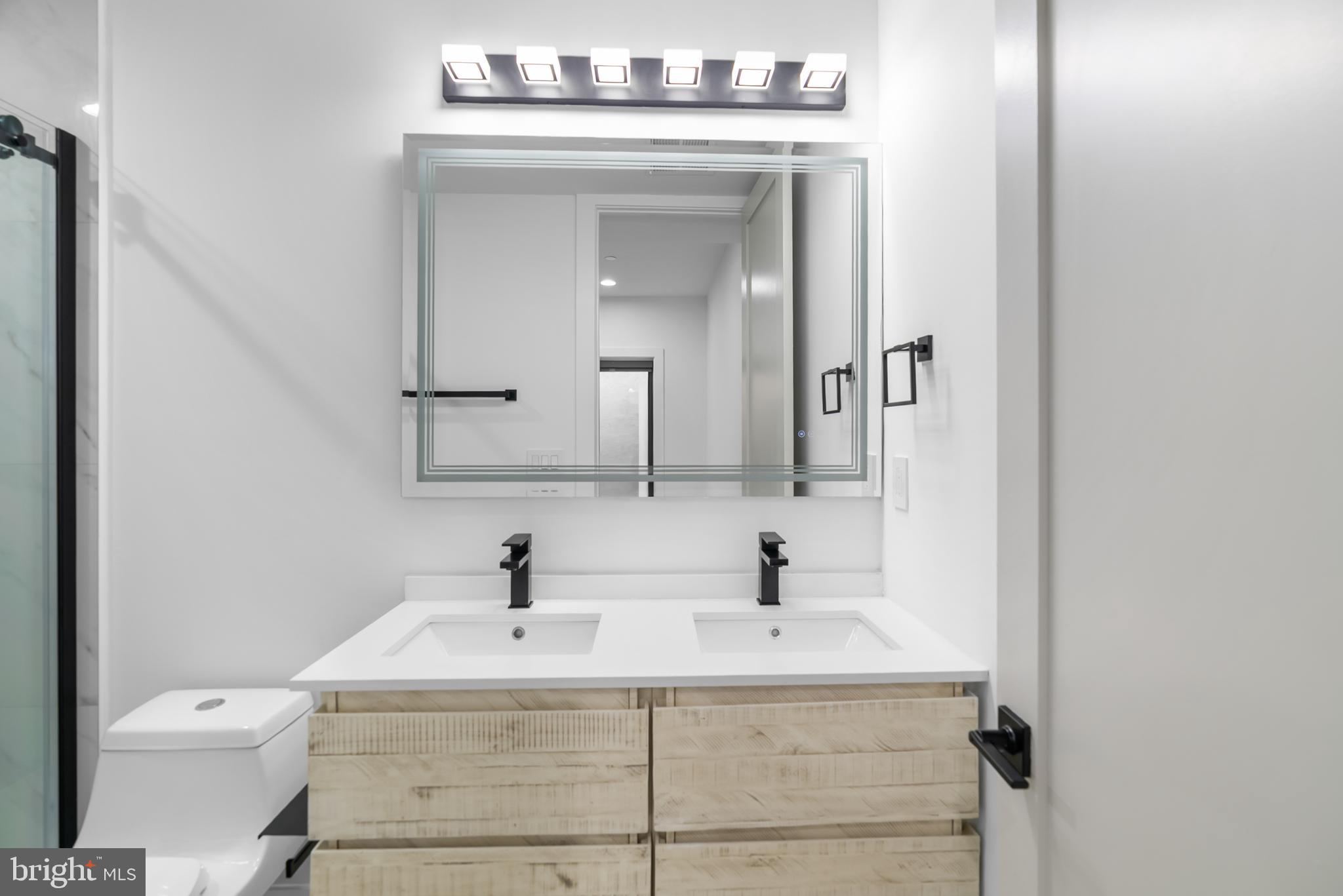 1140 OATES STREET NE 102