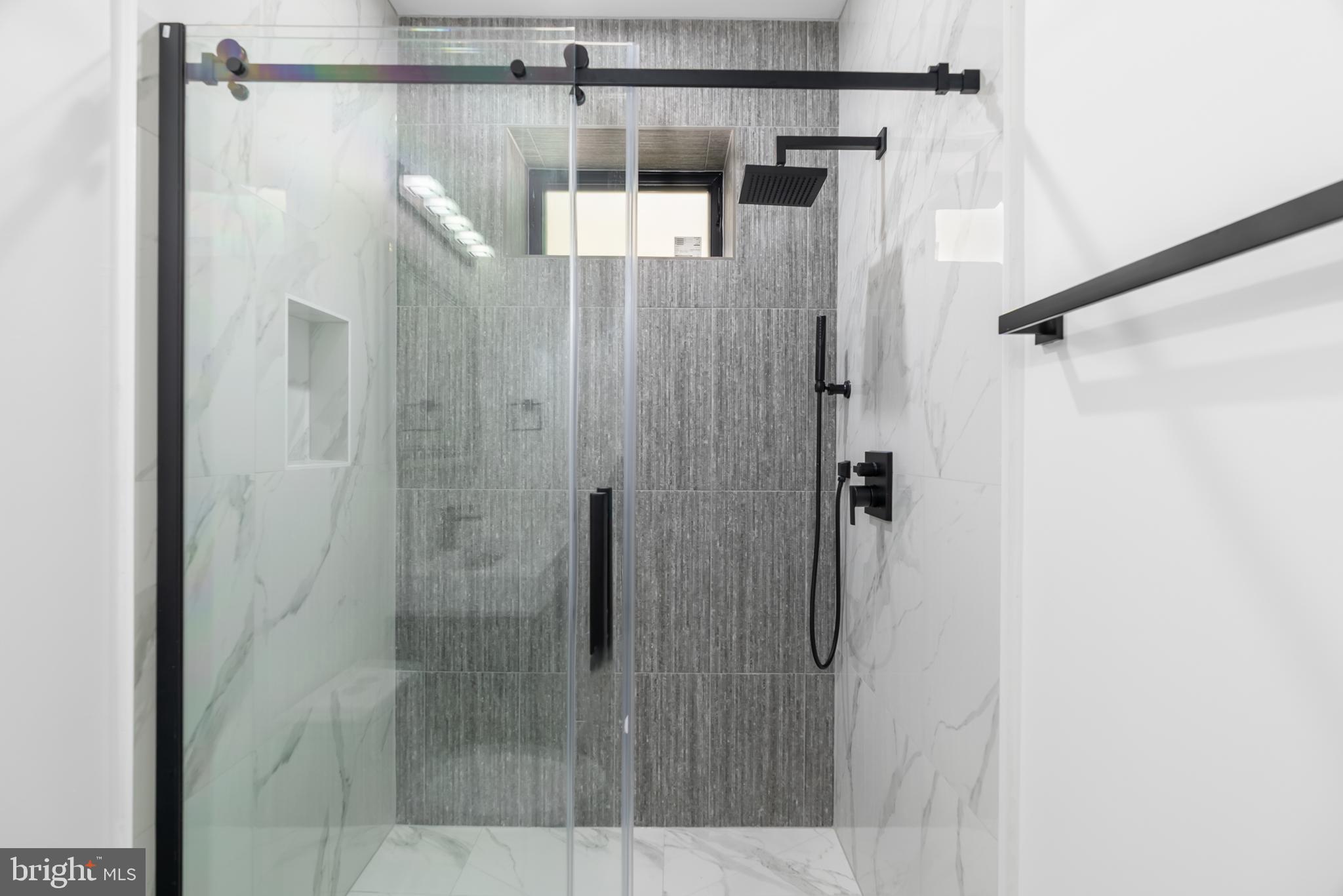 1140 OATES STREET NE 102