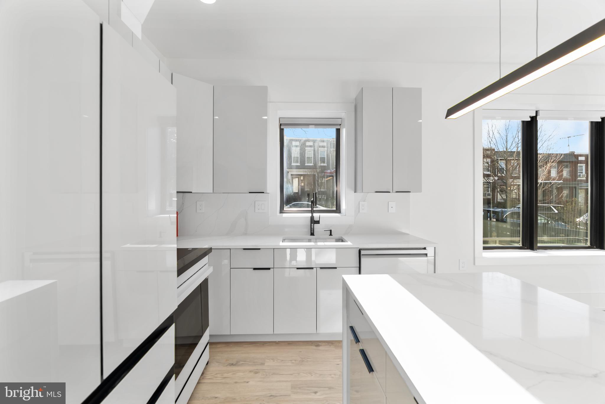 1140 OATES STREET NE 102