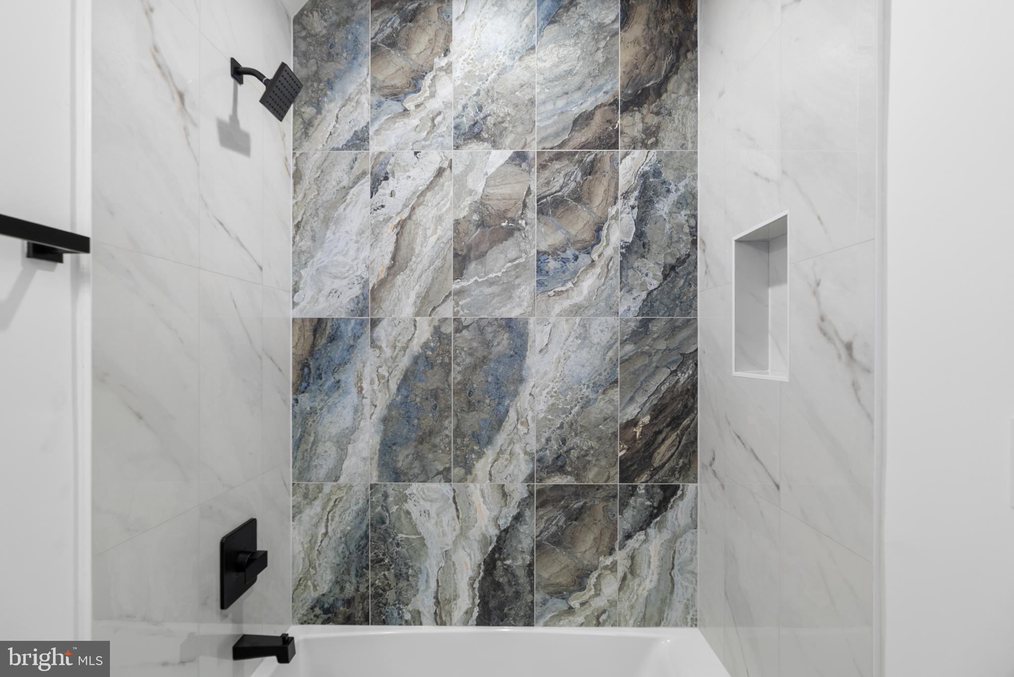 1140 OATES STREET NE 102