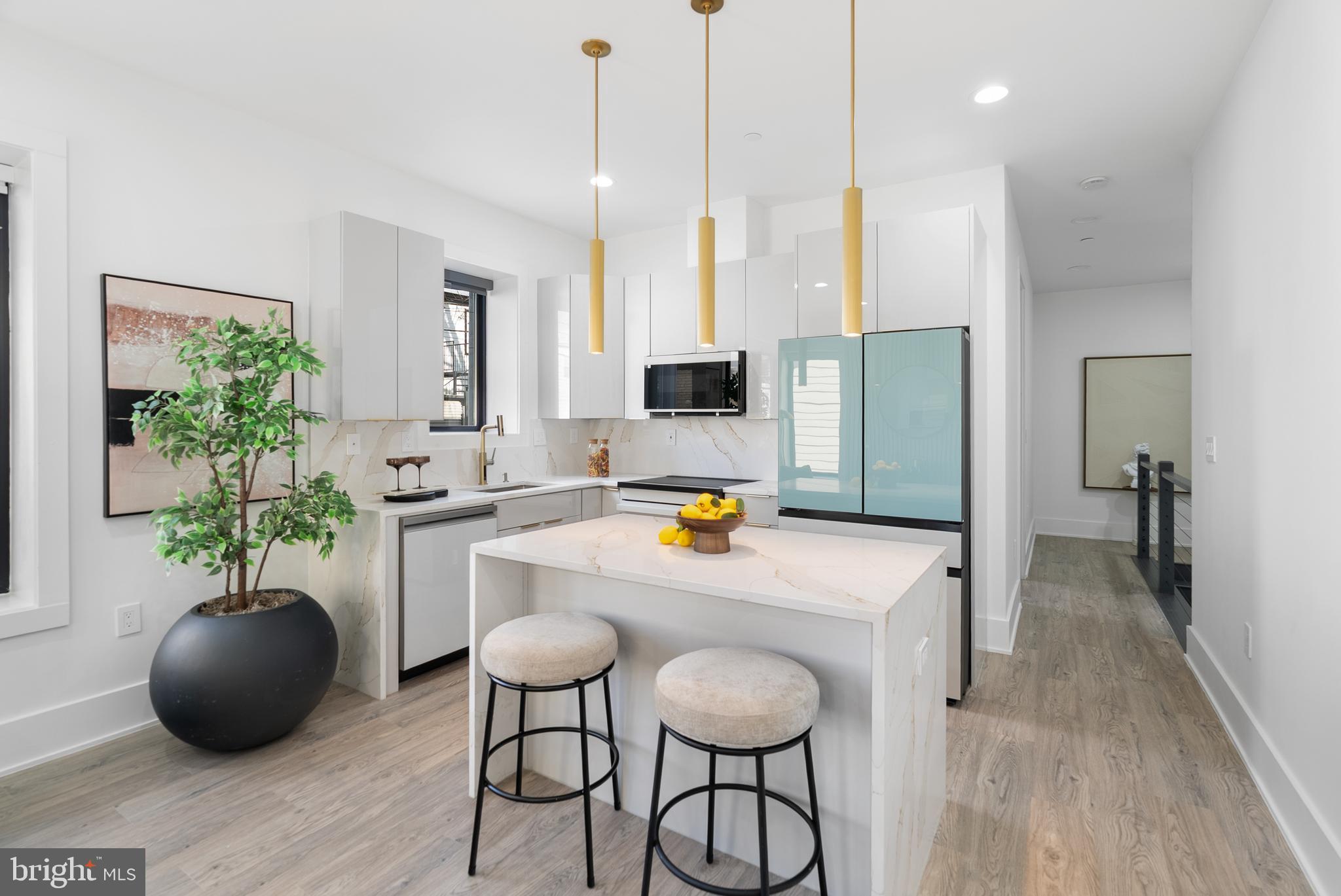 1140 OATES STREET NE 102