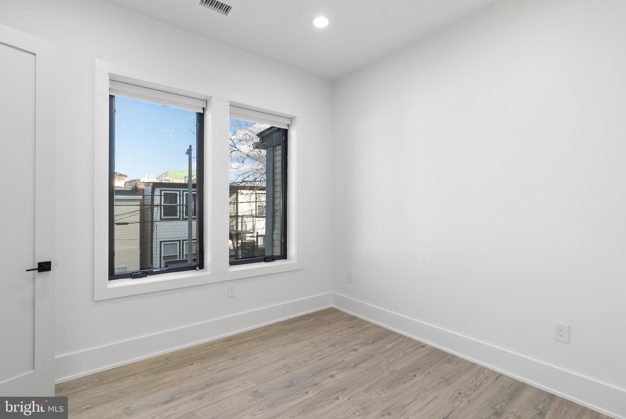 1140 OATES STREET NE 201