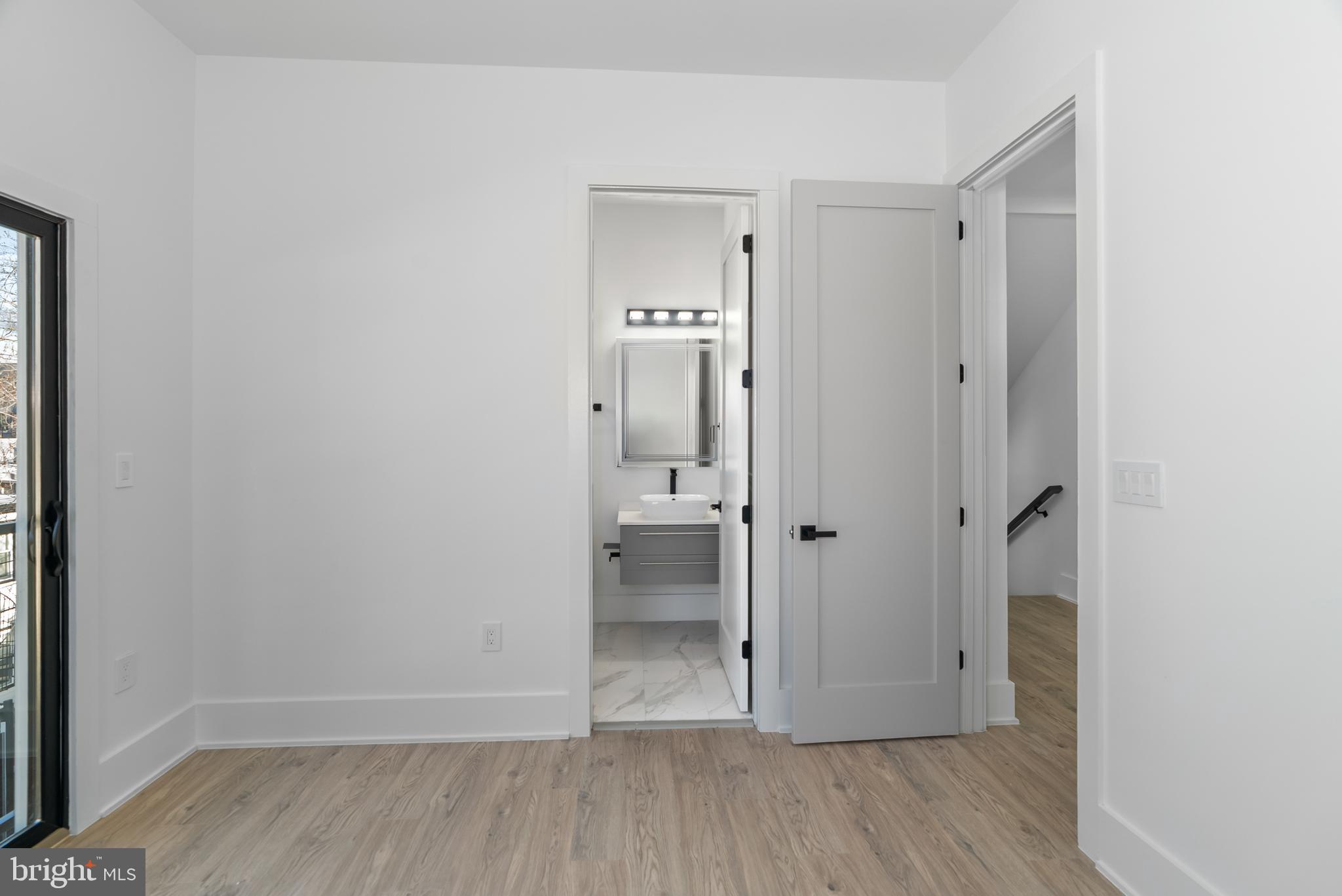 1140 OATES STREET NE 201