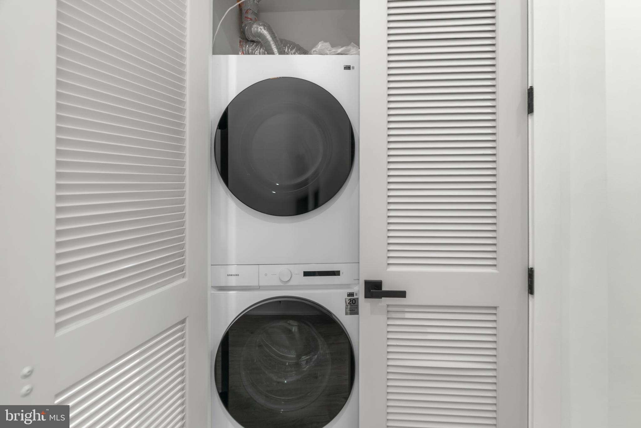 1140 OATES STREET NE 201