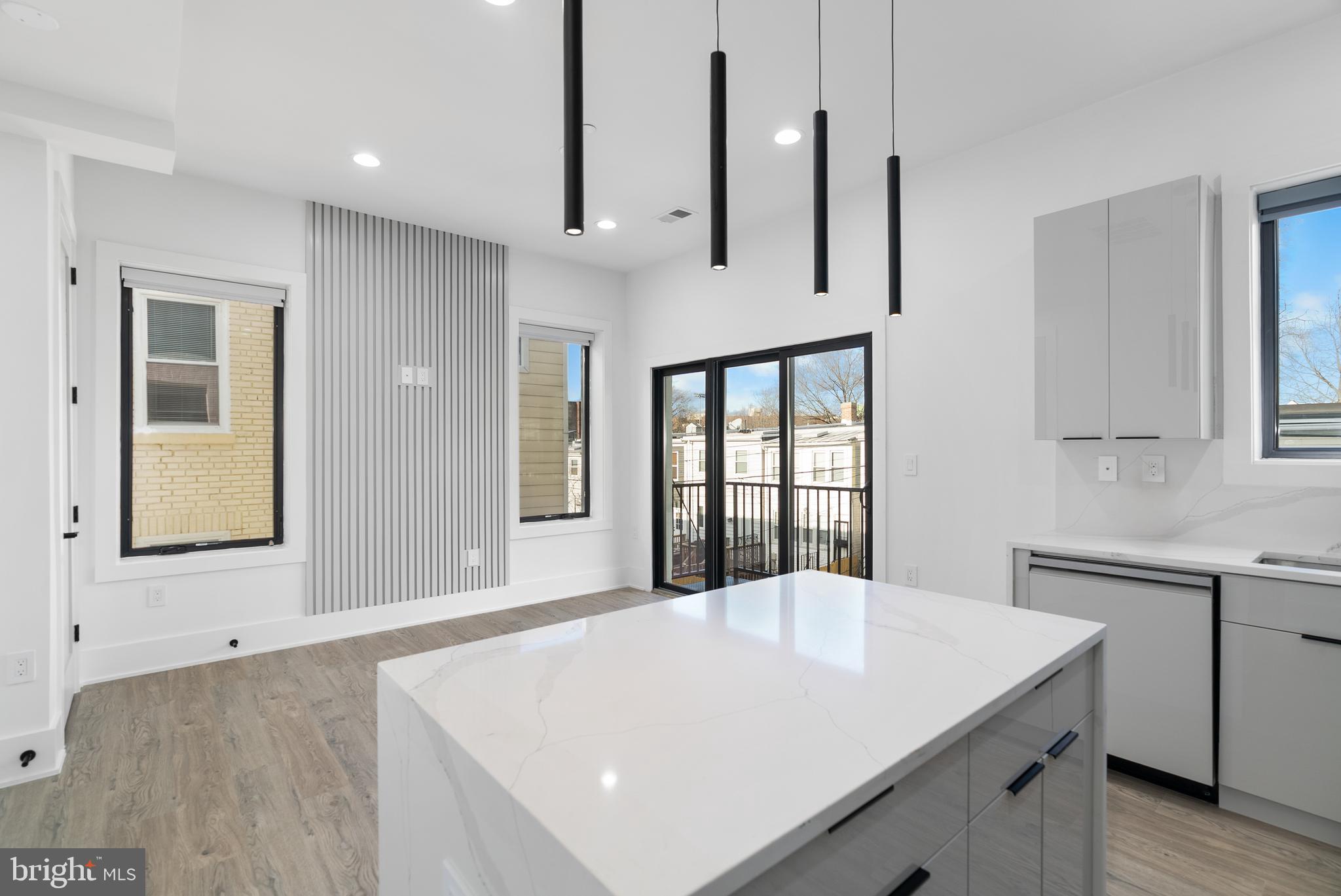 1140 OATES STREET NE 201