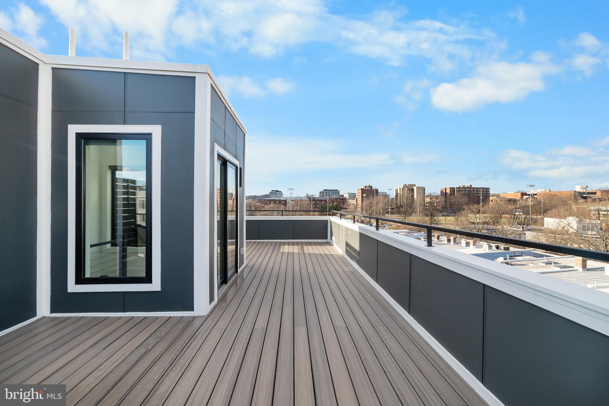 1140 OATES STREET NE 201