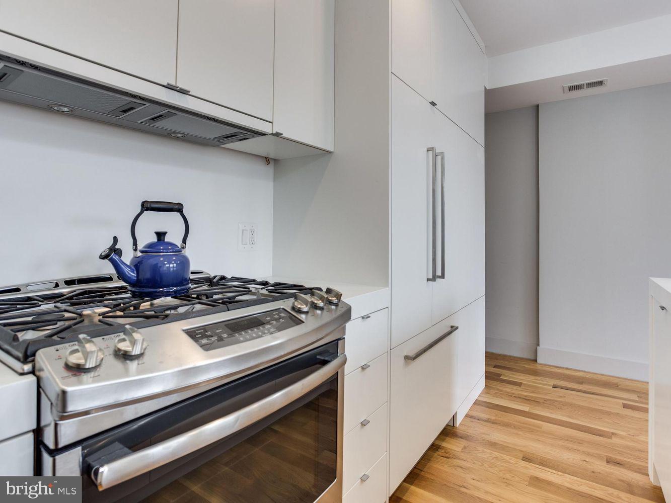 254 15TH STREET SE 4
