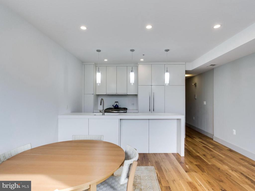 254 15TH STREET SE 4