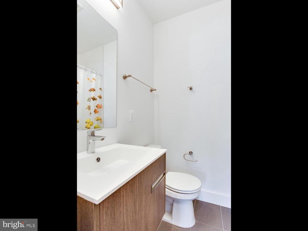 254 15TH STREET SE 4