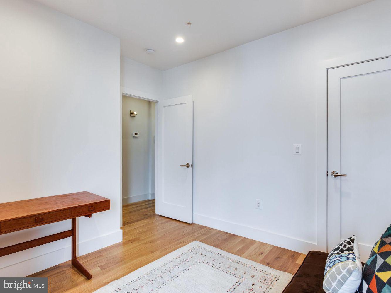 254 15TH STREET SE 4