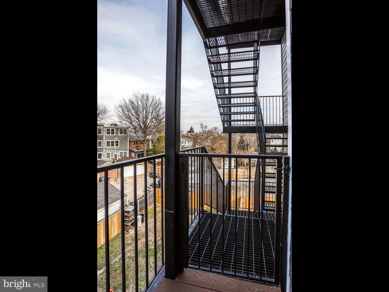 254 15TH STREET SE 4