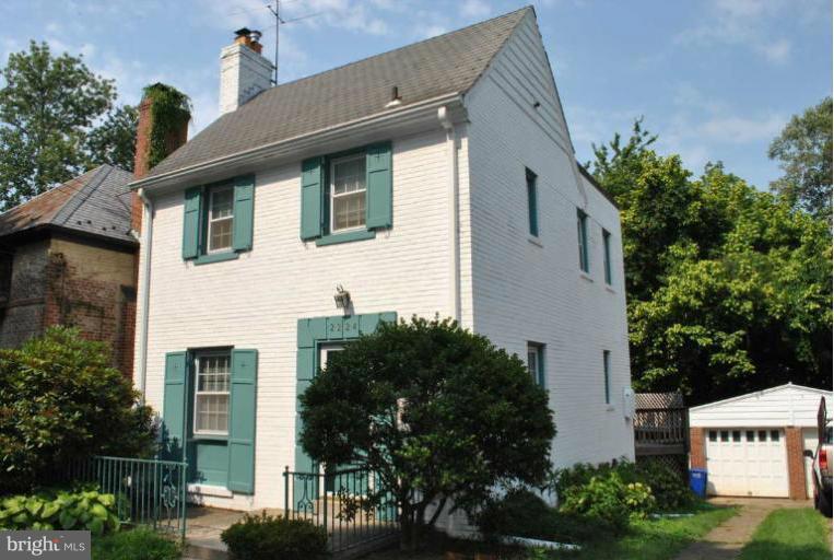 2224 49TH STREET NW