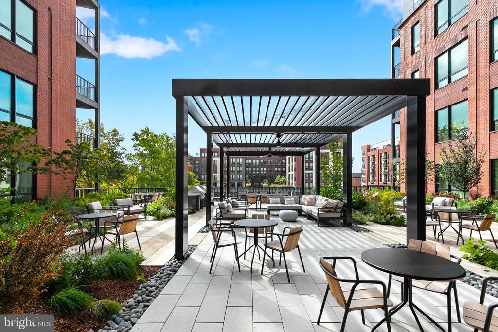 7175 12TH STREET NW Unit: 621