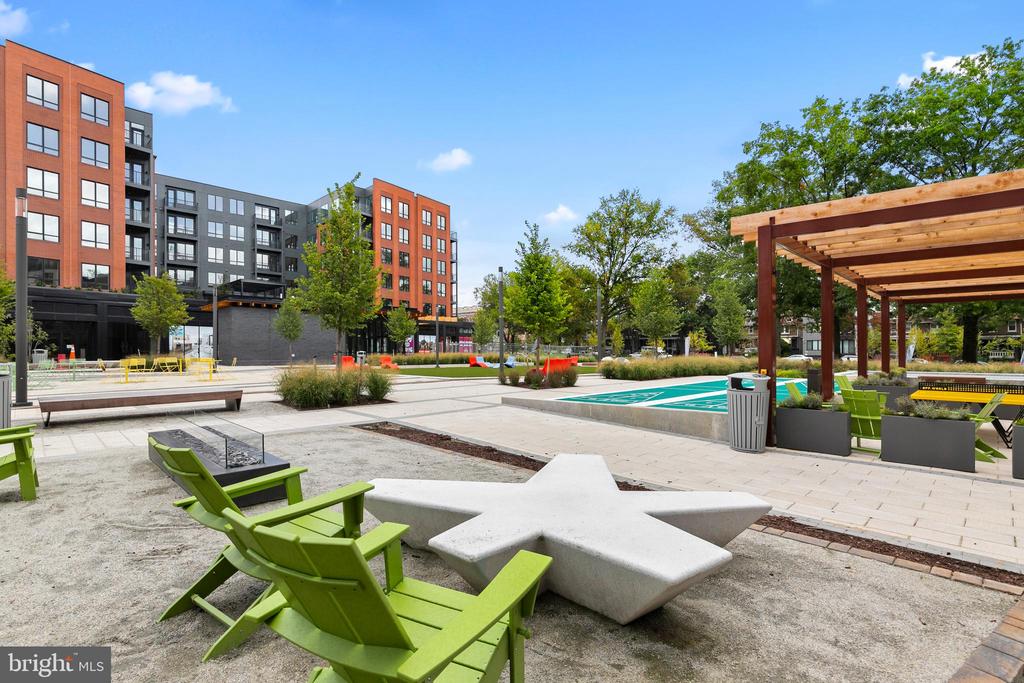 7175 12TH STREET NW Unit: 621