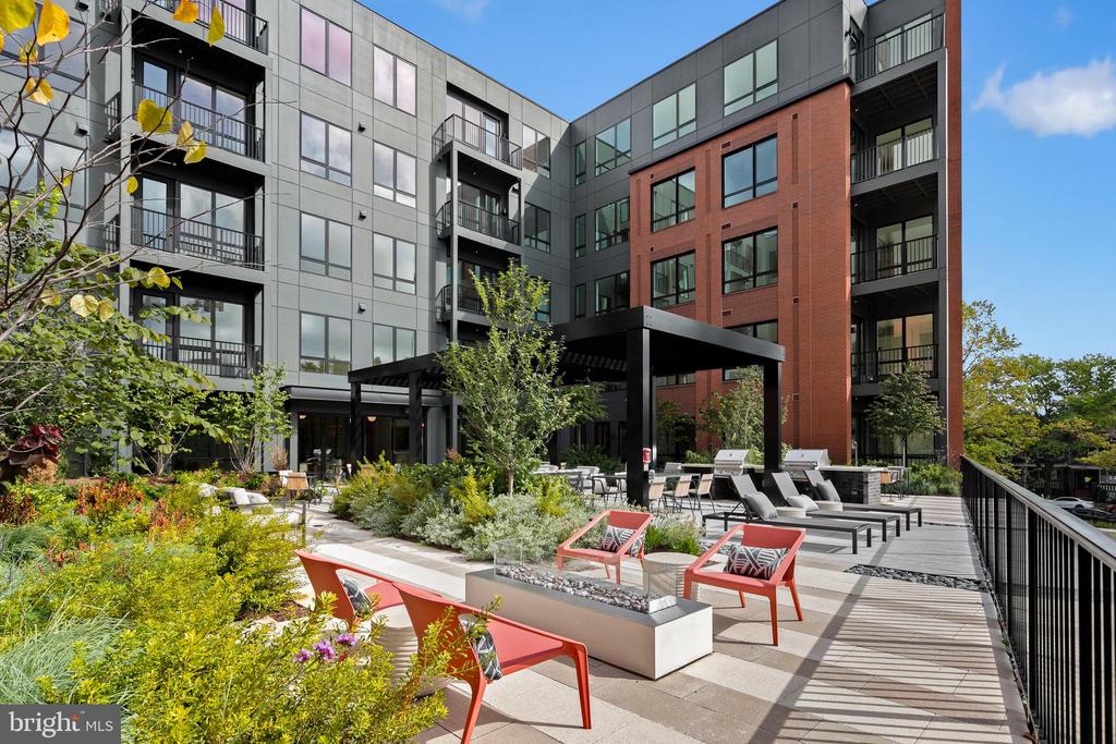 7175 12TH STREET NW Unit: 621