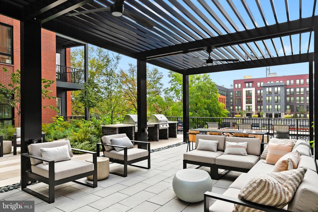 7175 12TH STREET NW Unit: 621