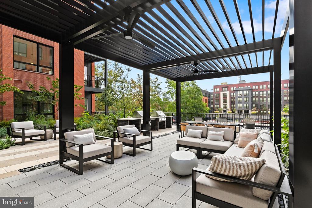 7175 12TH STREET NW Unit: 621