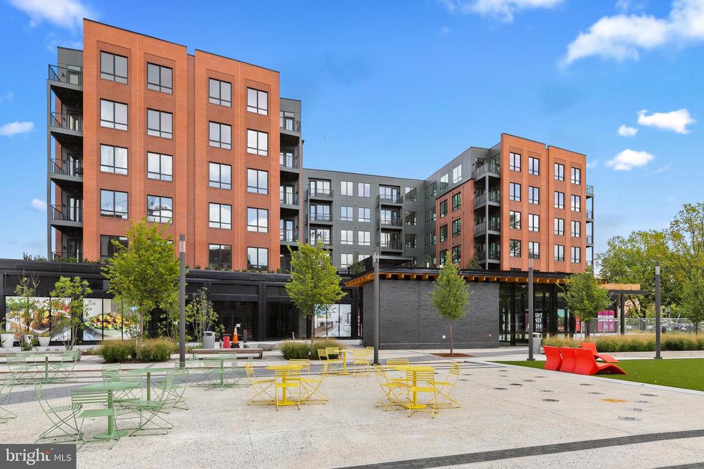 7175 12TH STREET NW Unit: 621