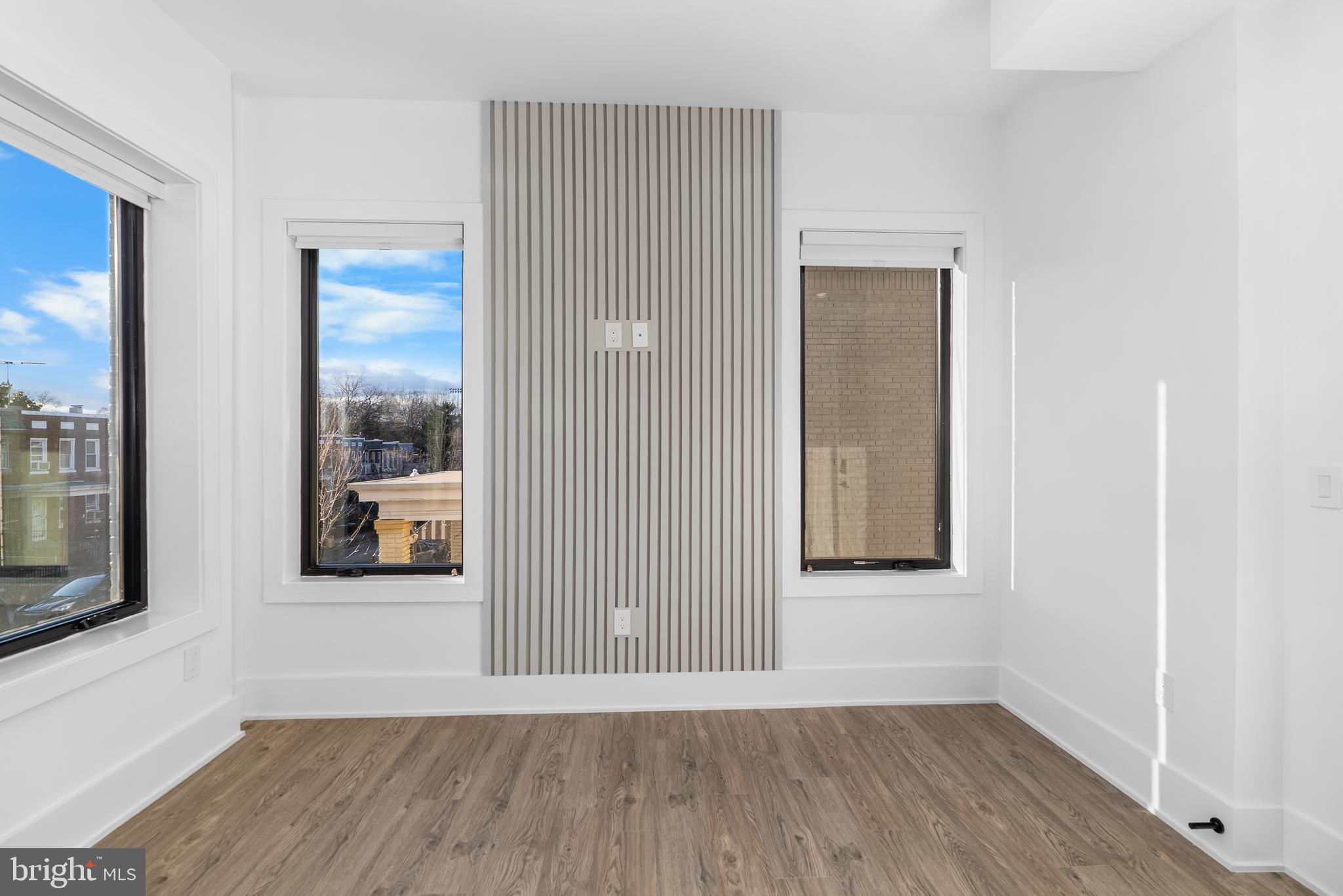 1140 OATES STREET NE 202