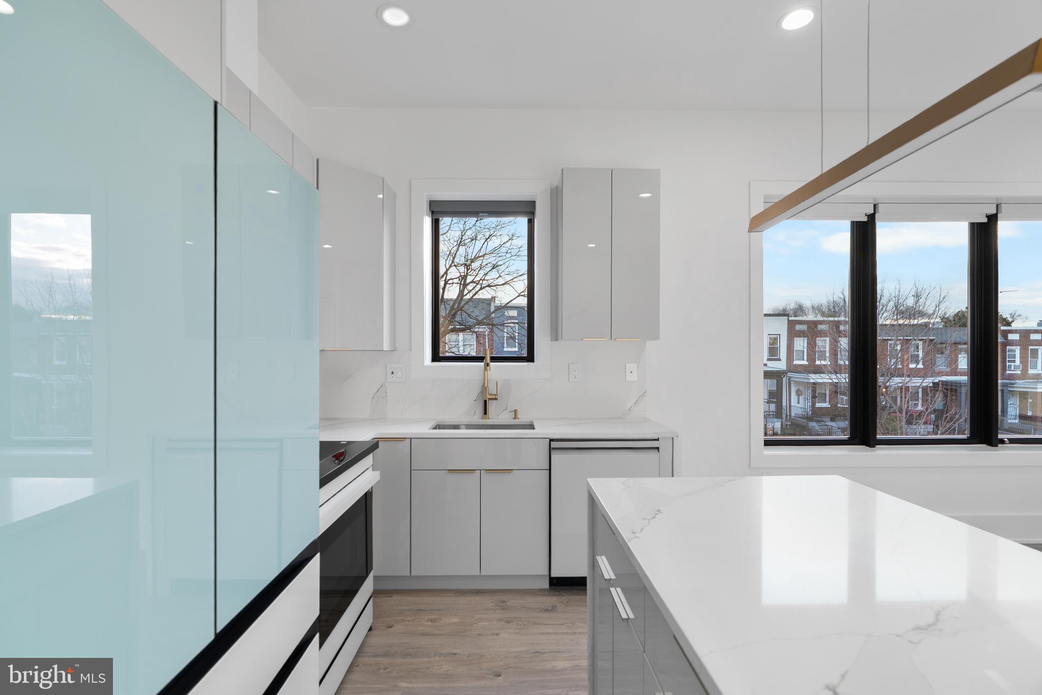 1140 OATES STREET NE 202