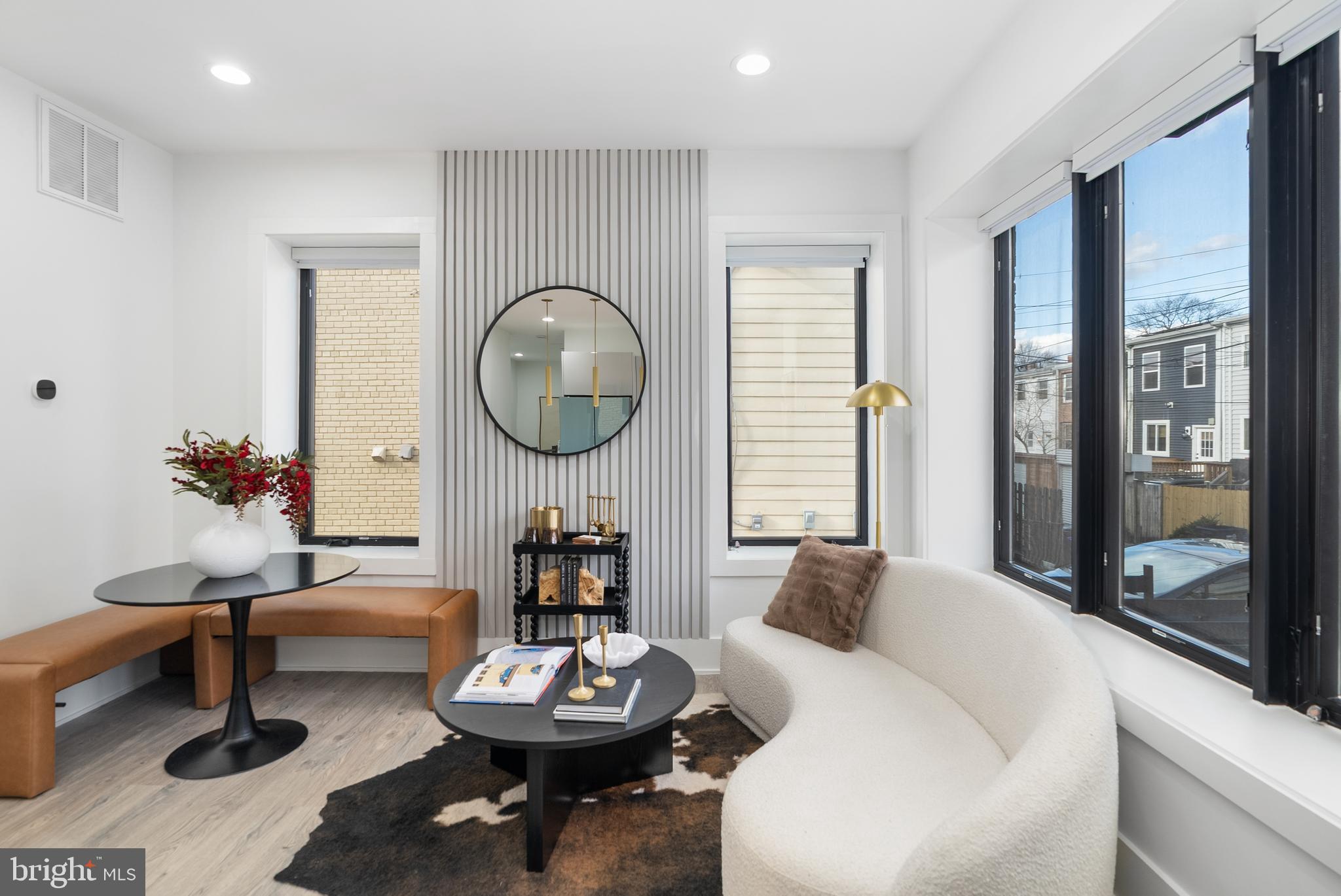 1140 OATES STREET NE 202