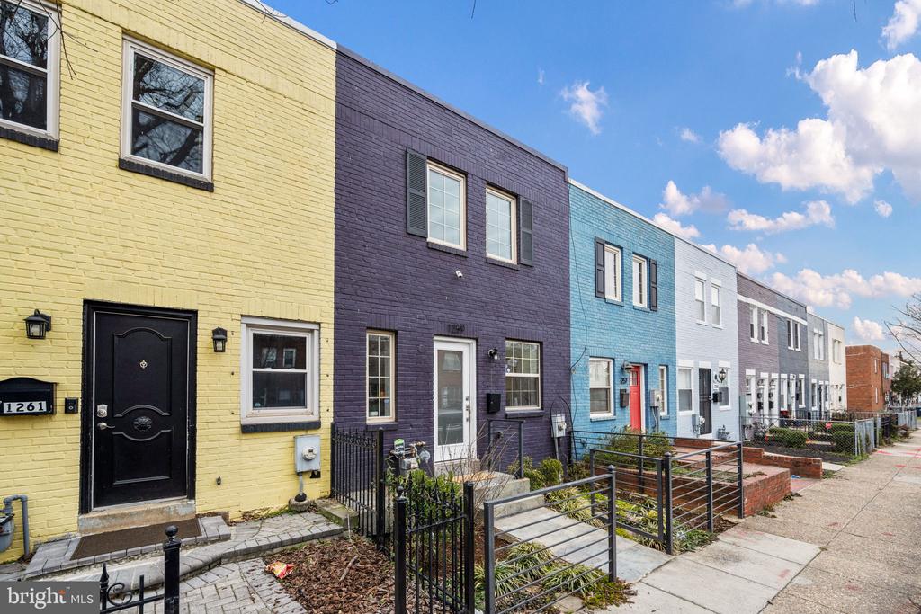 1259 16TH STREET NE
