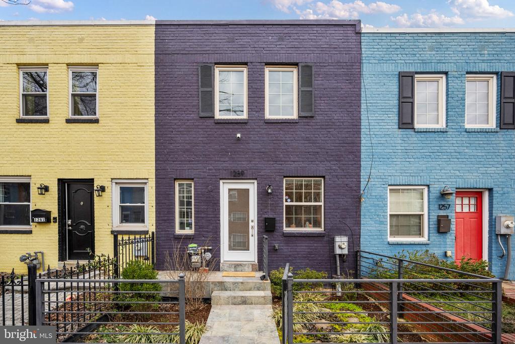 1259 16TH STREET NE