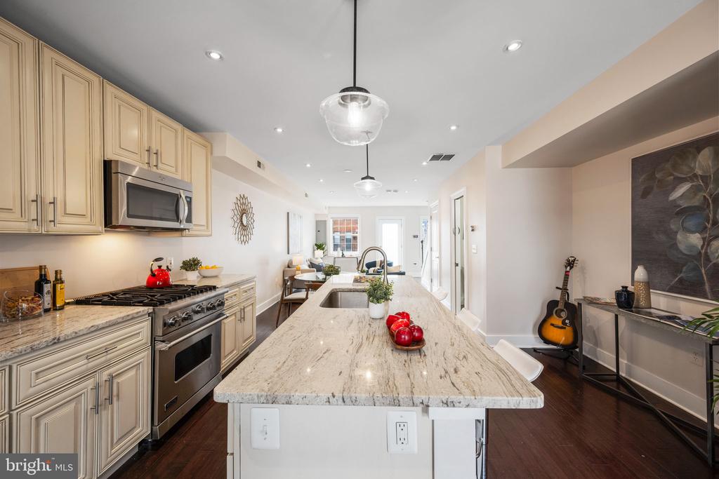 1259 16TH STREET NE