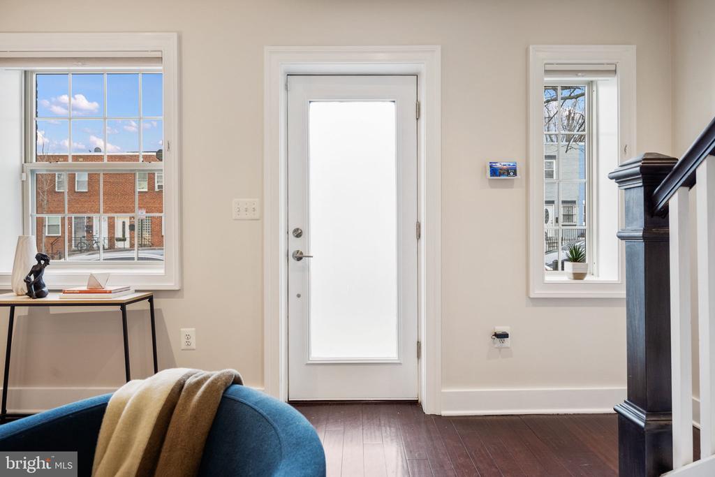 1259 16TH STREET NE