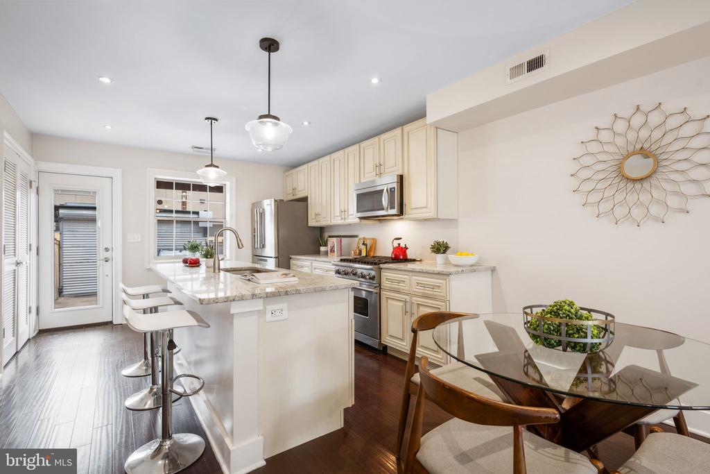1259 16TH STREET NE