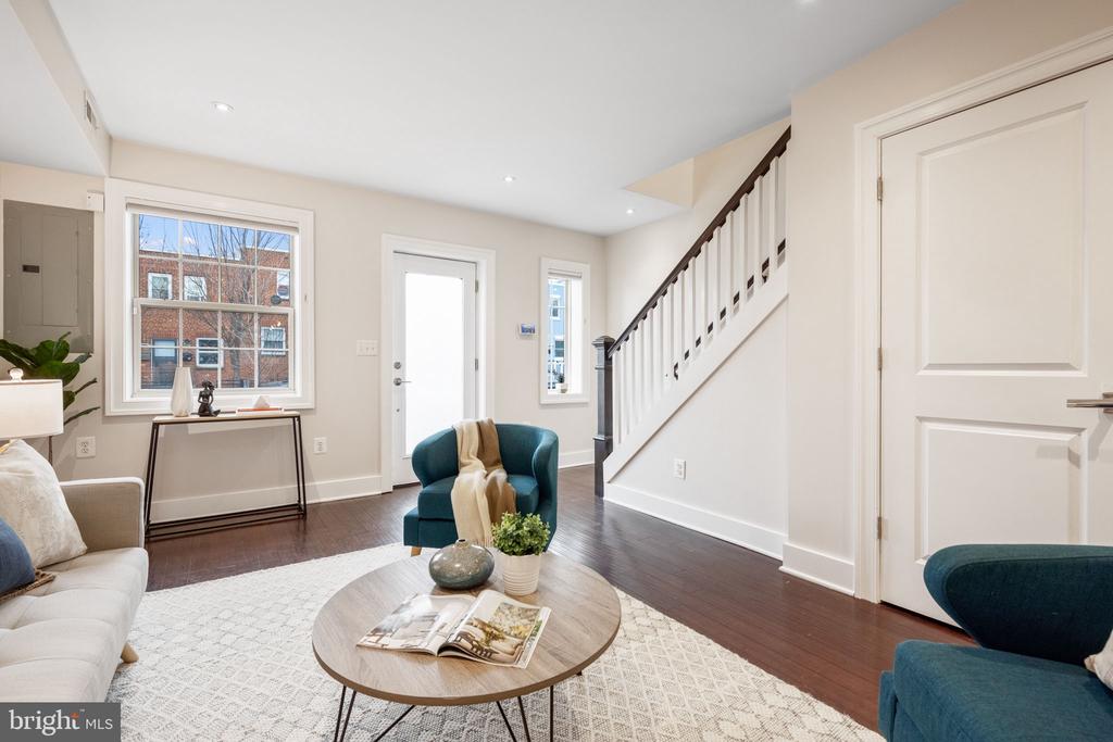 1259 16TH STREET NE