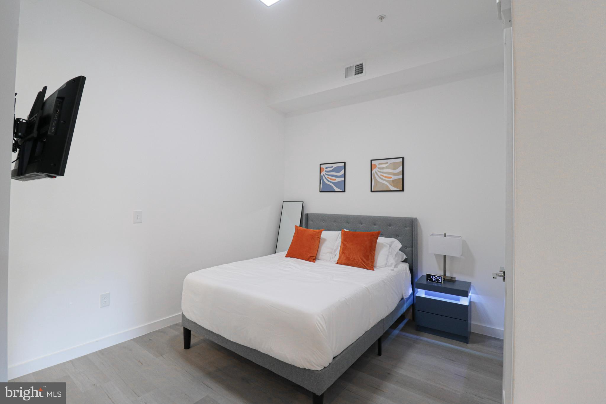 1318 9TH STREET NW 6