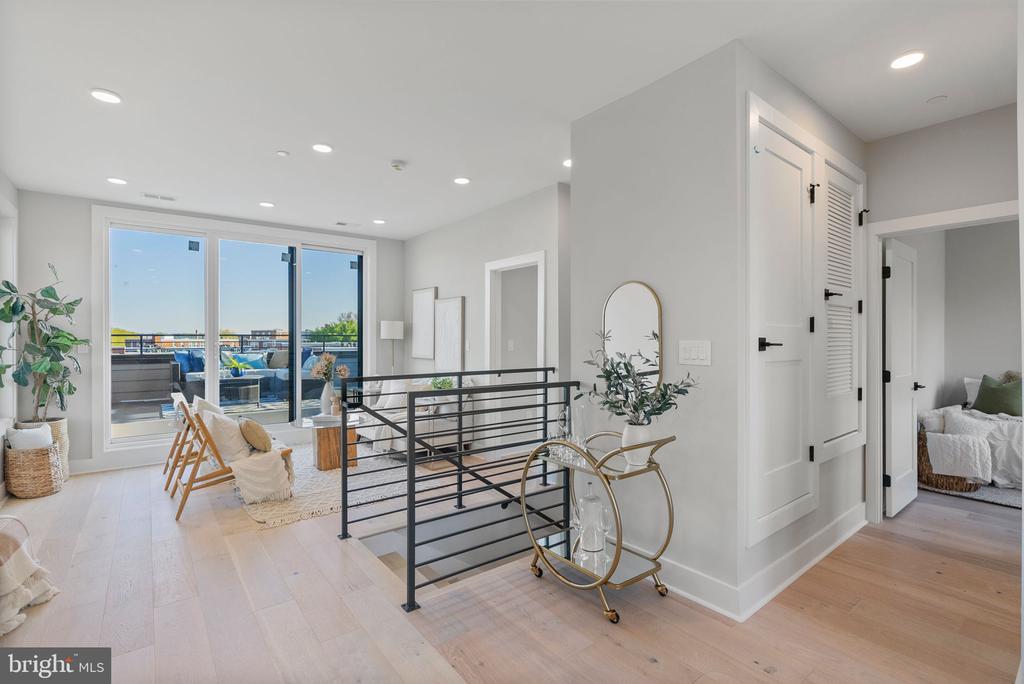2019 M STREET NE PH9