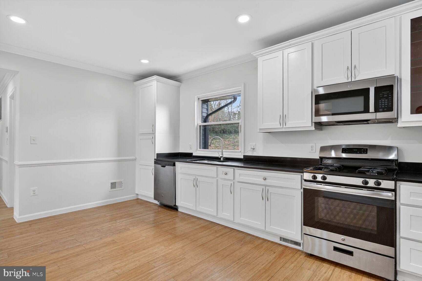 1242 ANACOSTIA ROAD SE