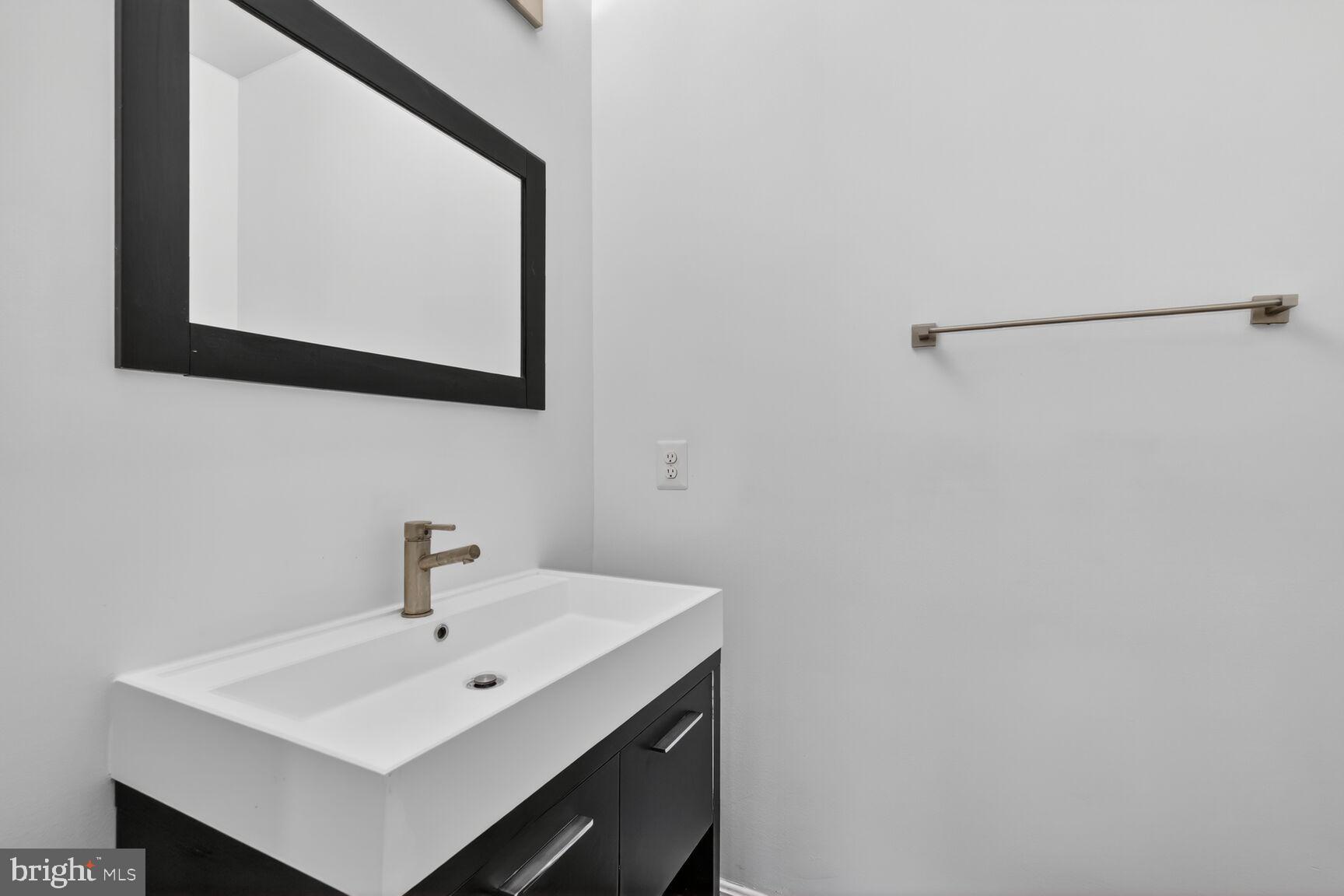 1242 ANACOSTIA ROAD SE