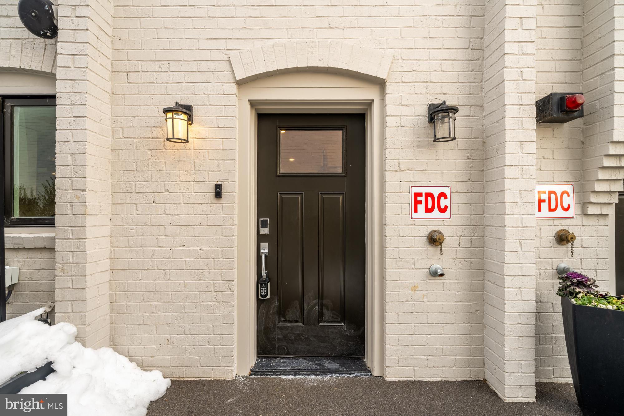 1202 POTOMAC STREET NW T6