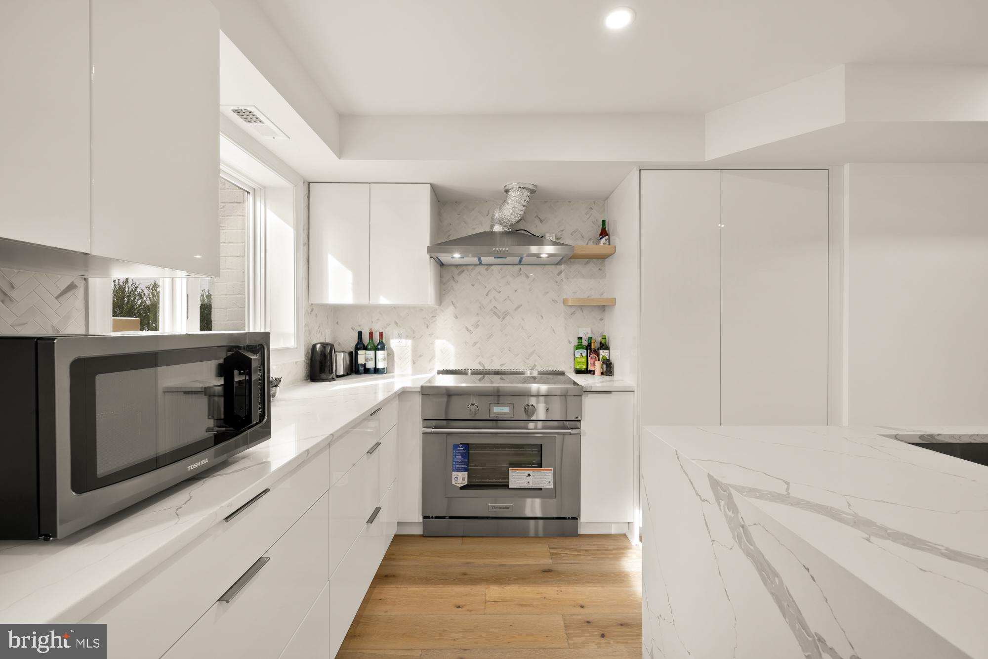 1202 POTOMAC STREET NW T6