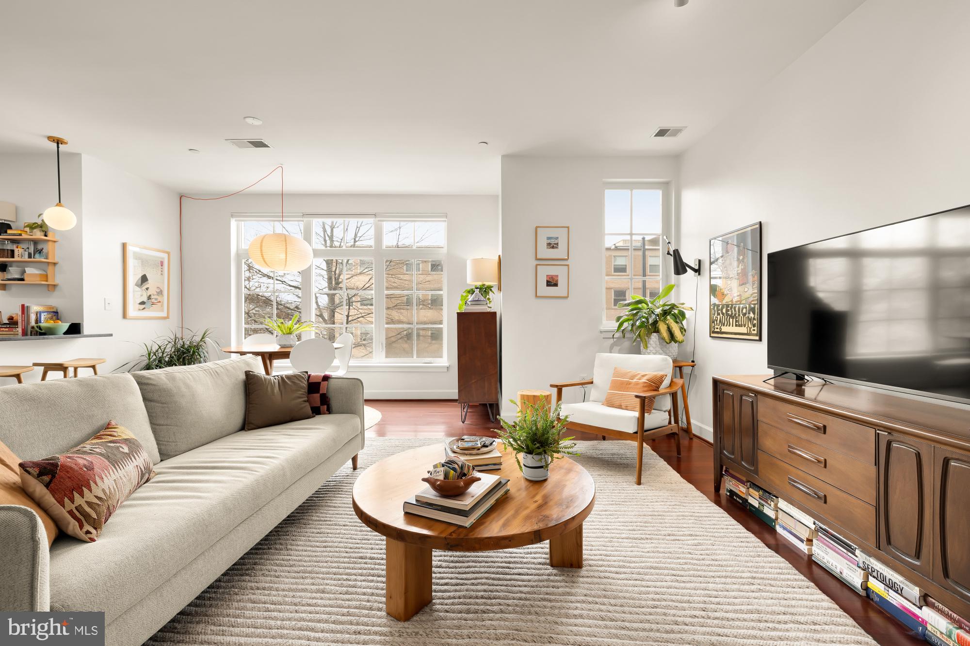 150 V STREET NW V204