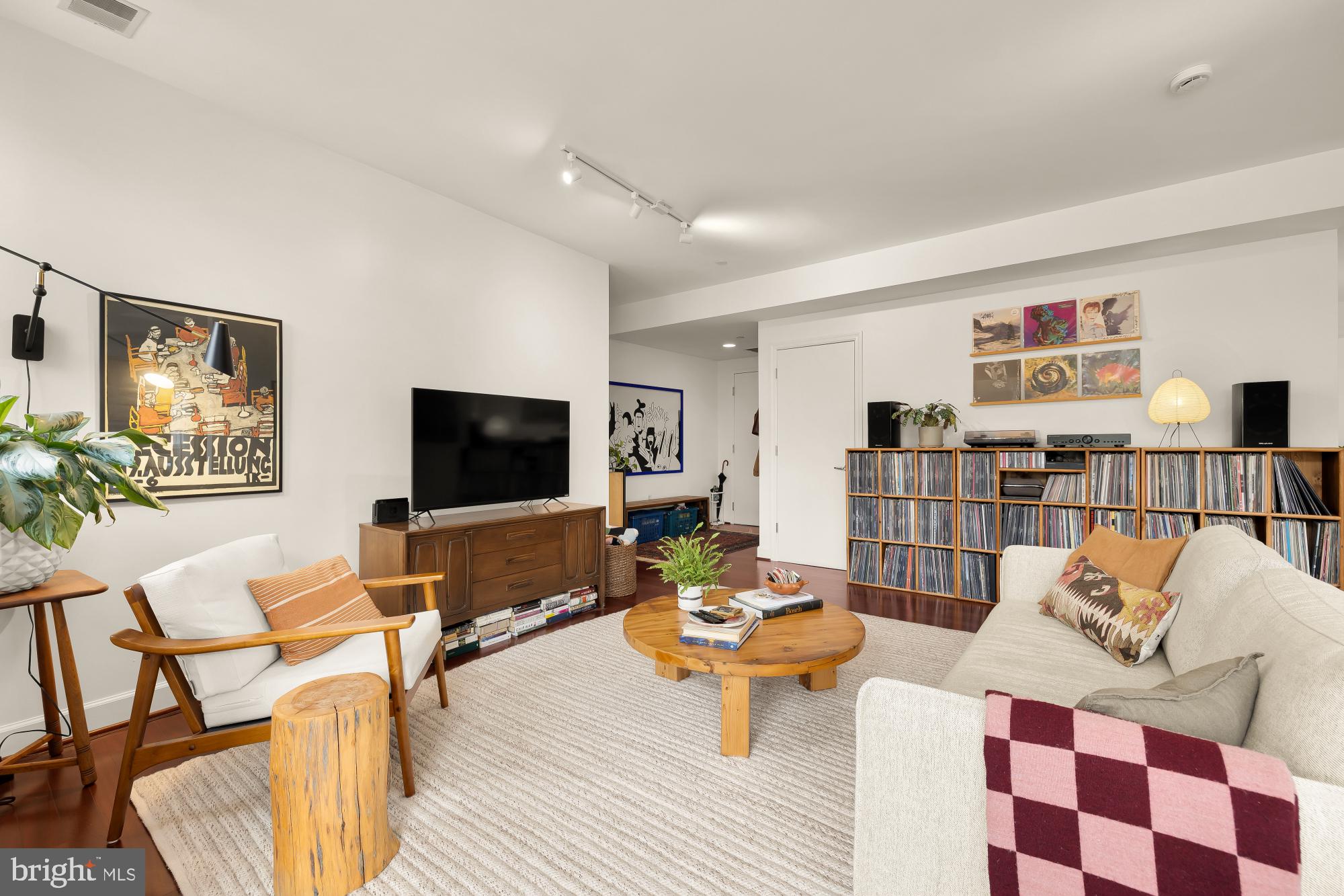 150 V STREET NW V204