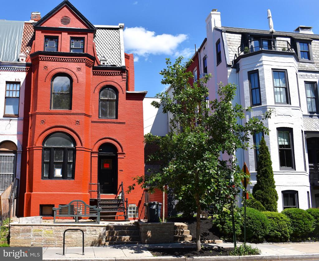 1605 15TH STREET NW