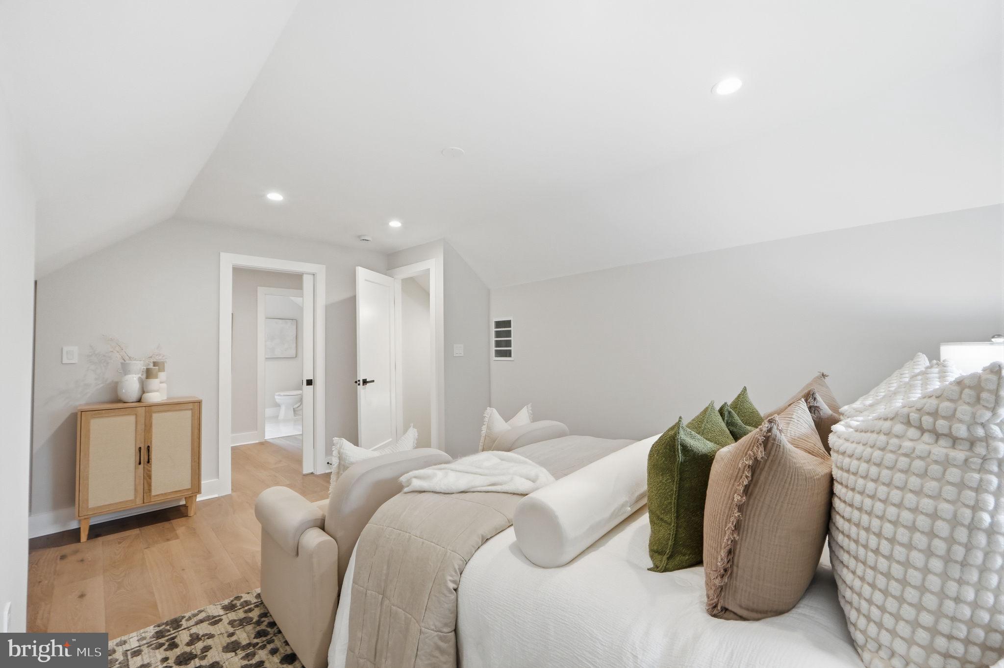 3740 KANAWHA STREET NW