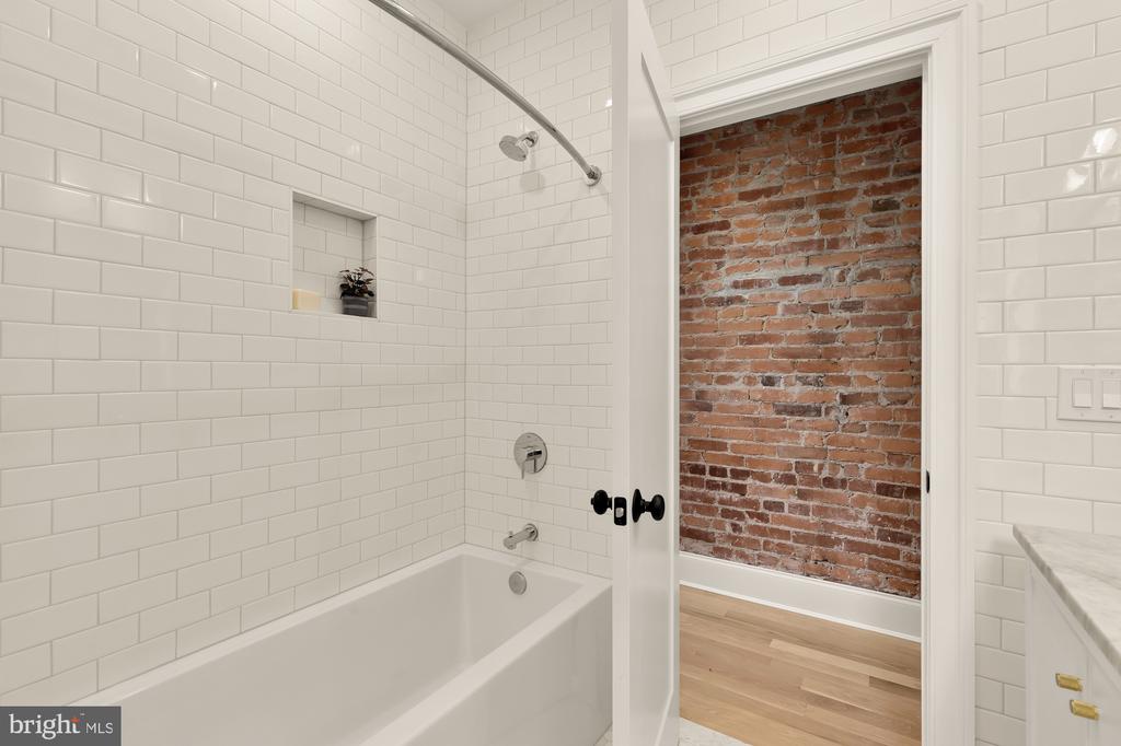 25 T STREET NW